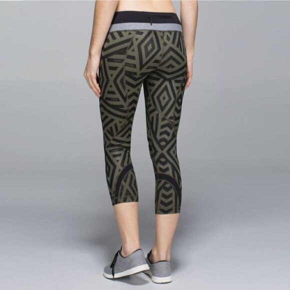 Lululemon Run: Inspire Crop II *All Full-On Luxtreme Legging Pants - Picture 2 of 10
